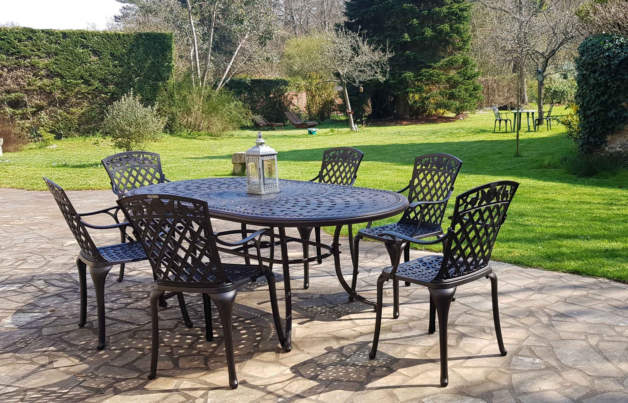 Know What to Look For In Your Comfortable Garden Table Marina Brides